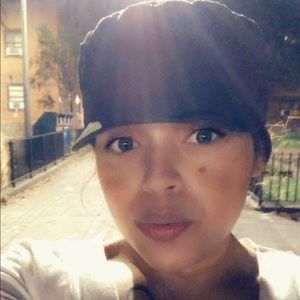 Meet your Posher, Eva